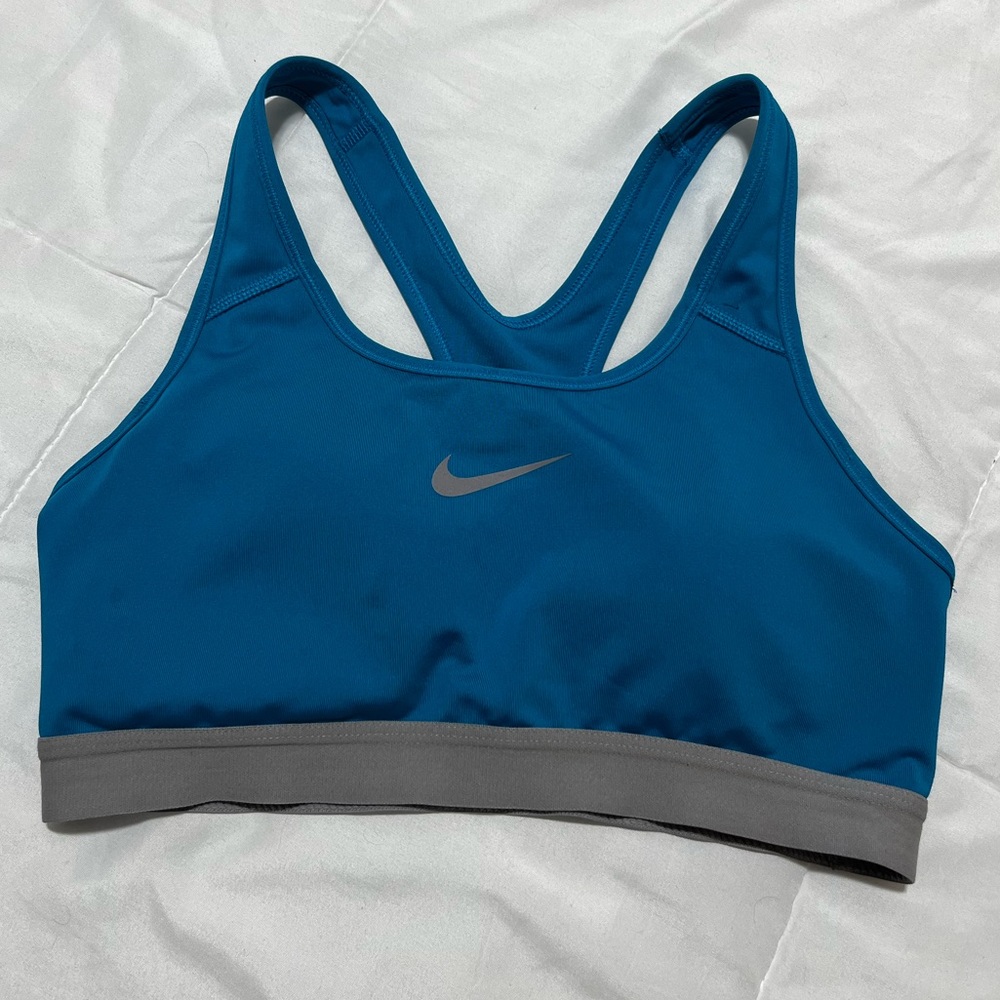 nike classic padded sports bra